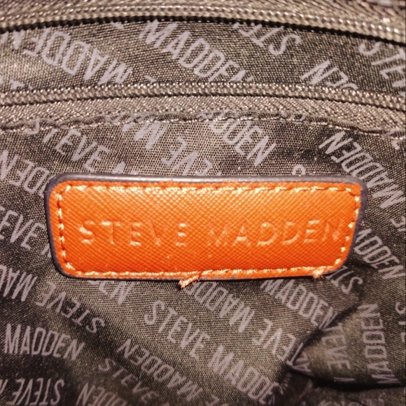 Steve Madden Faux Leather Crossbody Purse Bag Handbad with Gold Chain Strap - Picture 13 of 16